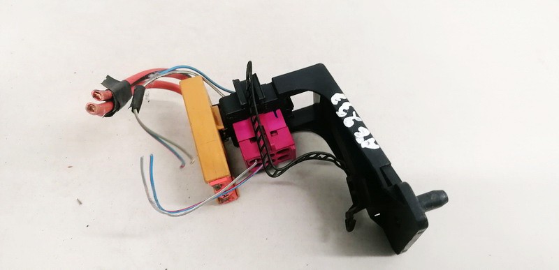 8D0937545F Audi A4 1995 Kontaktdakša - Thumbnail 3