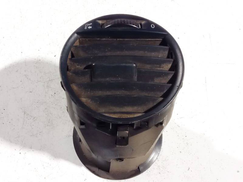 2K0819703B Volkswagen Caddy 2005 Dash Vent (Air Vent Grille)