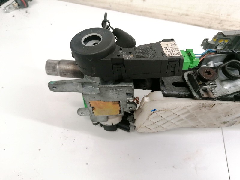 8673073 Volvo V70 2002 Aizdedzes slēdzene