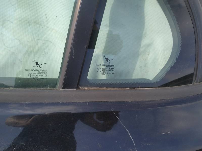 USD SAAB 9-3 2006 Listón embellecedor de la ventana de la puerta trasera - TRASERO IZQUIERDO - Thumbnail 2