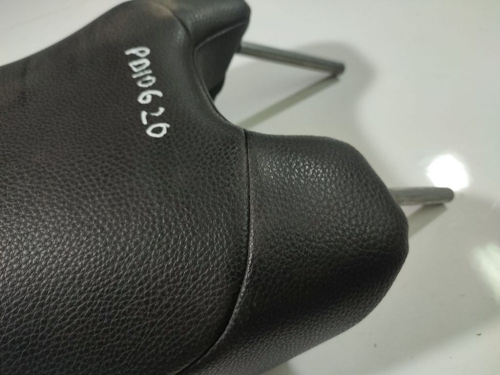 Volvo V70 2006 подголовник - Thumbnail 2