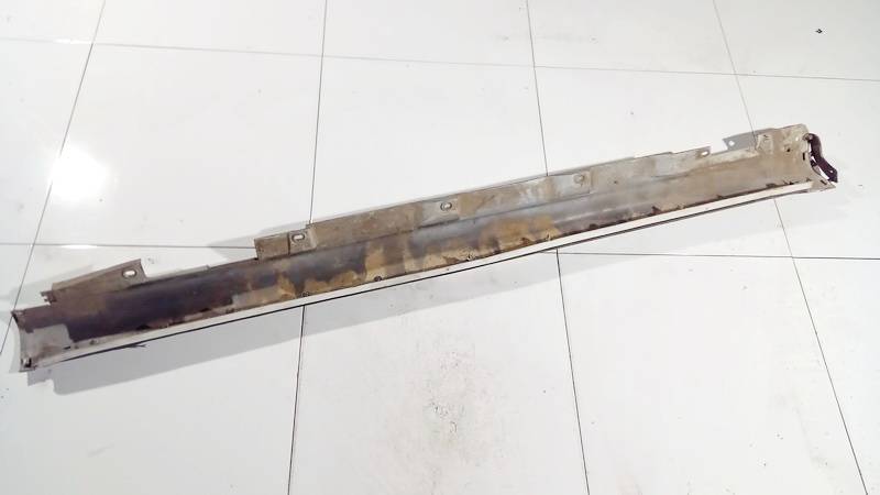 Toyota Corolla Verso 2005 Plastikowy prawy próg - Thumbnail 2