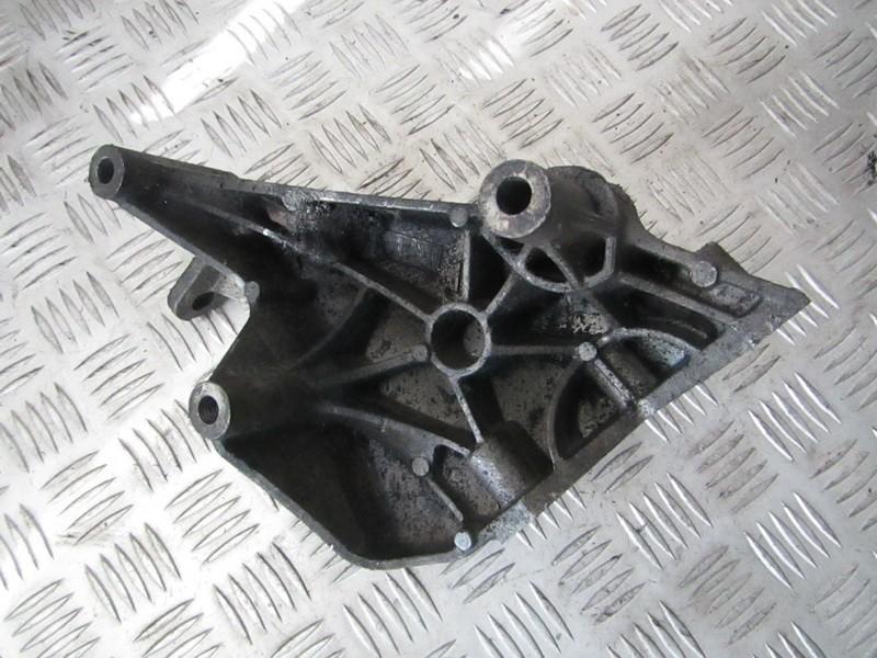 045199207M Skoda Fabia 2008 Engine Mount Bracket and Gearbox Mount Bracket