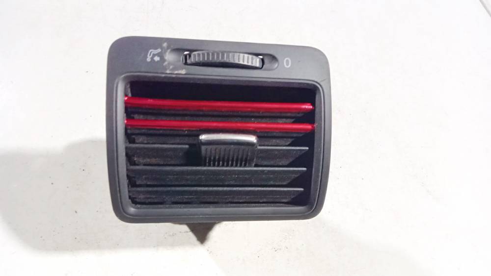 1K0819709 Volkswagen Golf 2005 Dash Vent (Air Vent Grille)