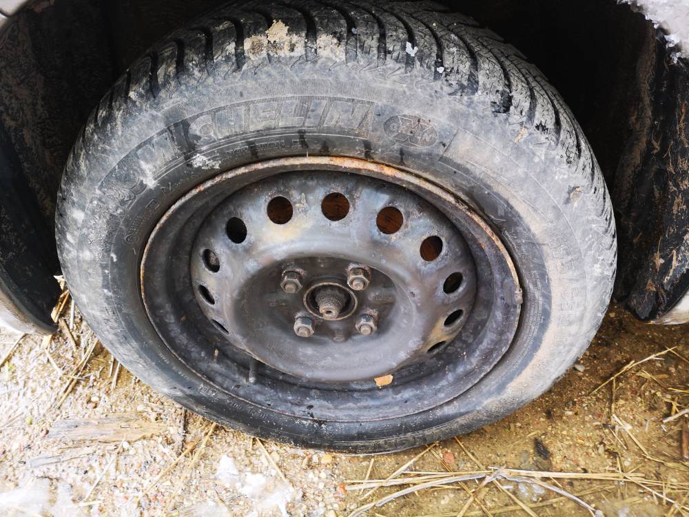 4X100 Toyota Yaris 2004 Tin ring set R14 - Thumbnail 4