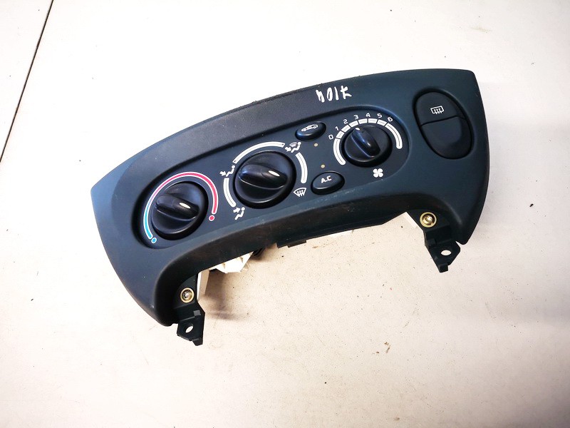 655739w used Climate Control Panel (heater control switches) Renault