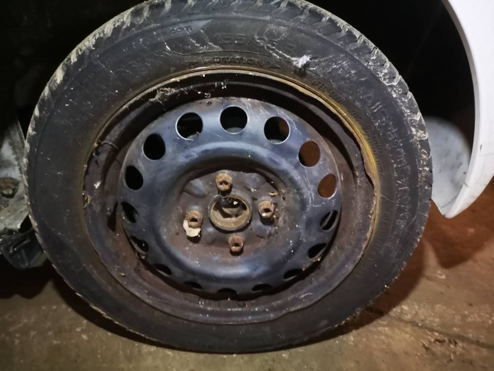 4X100 Toyota Aygo 2012 Komplet stalowych felg R14