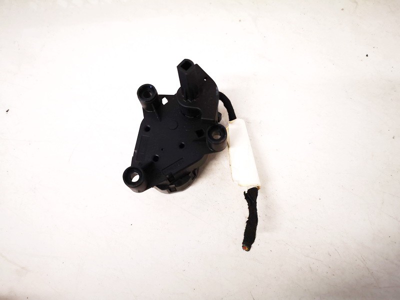 YM2H19E616SA Seat Alhambra 2002 Heater Vent Flap Control Actuator Motor - Thumbnail 3