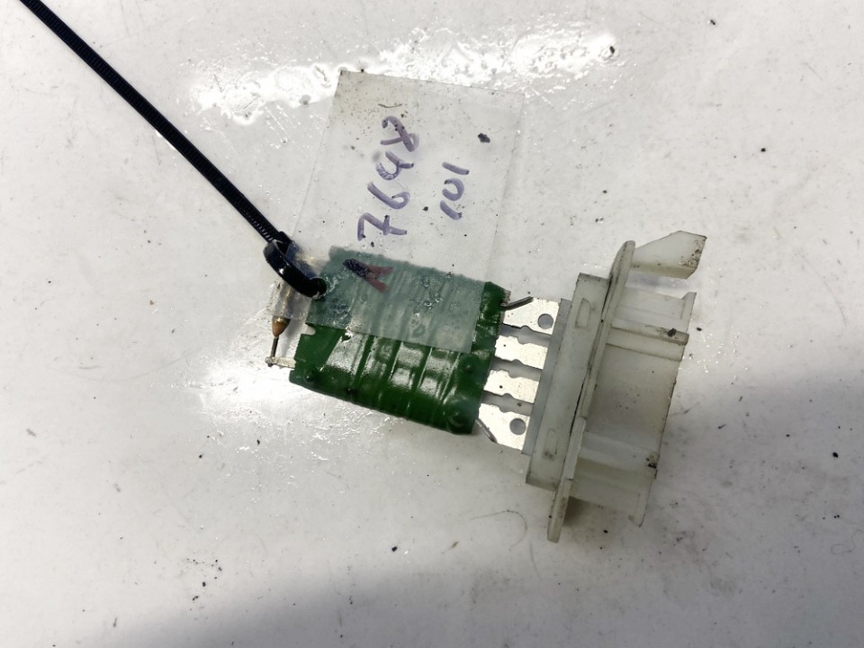 Skoda Octavia 2006 Heater Resistor (Heater Blower Motor Resistor) - Thumbnail 2
