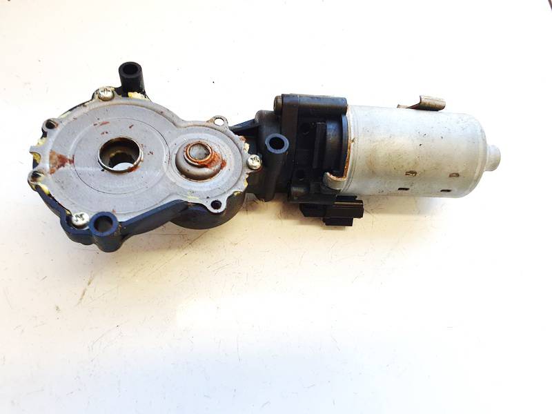 8582033020 Toyota Avensis 2005 Istuimen moottori - EDESSÄ VASEMMALLA