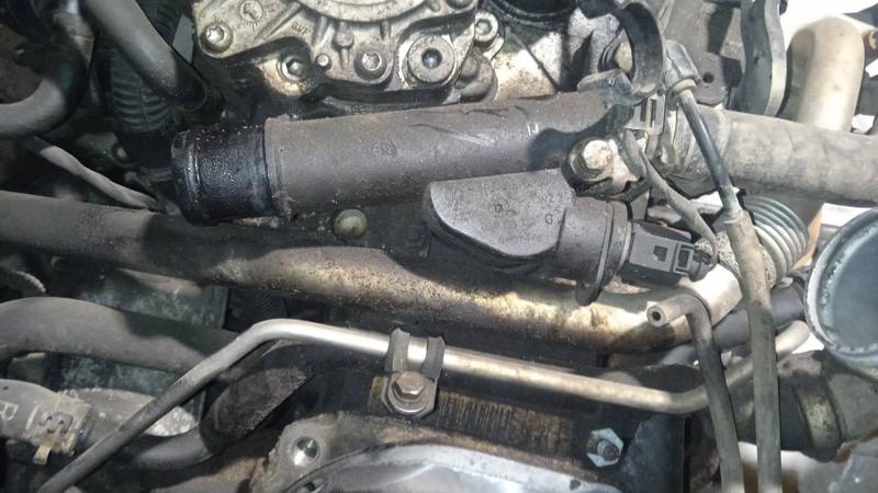 038121132G Volkswagen Passat 2006 Coolant Flange (Engine Coolant Thermostat Housing Cover) - Thumbnail 2