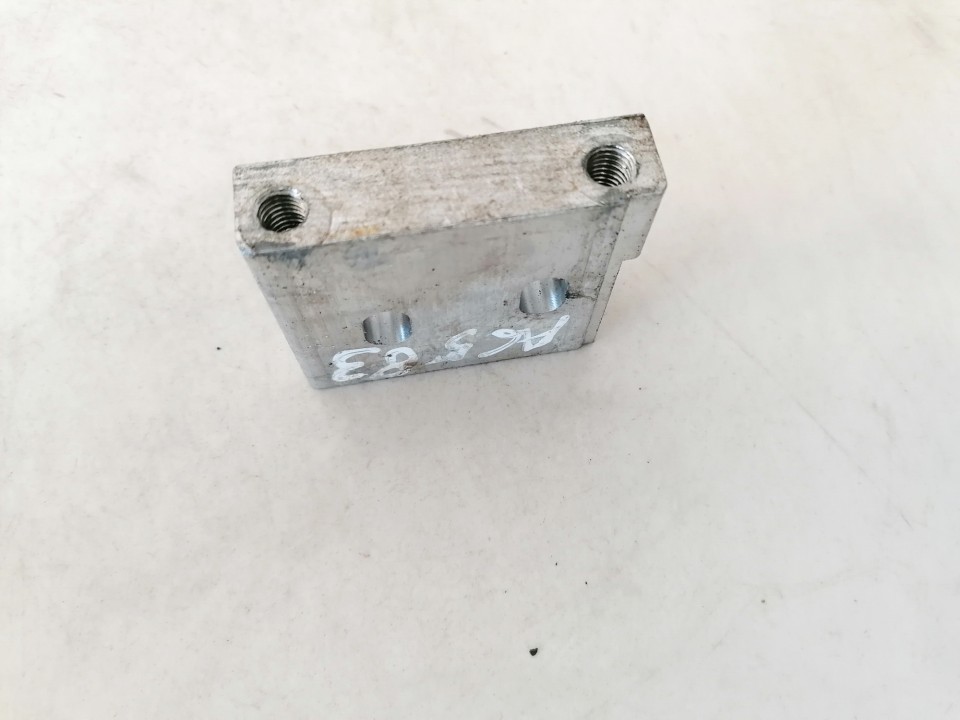 8N7880131 Audi TT 2002 PLASTICOS-OTRAS PIEZAS DE COCHE - Thumbnail 2