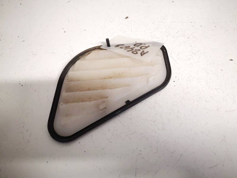 Mitsubishi Carisma 2002 Salona gaisa restes - Thumbnail 2