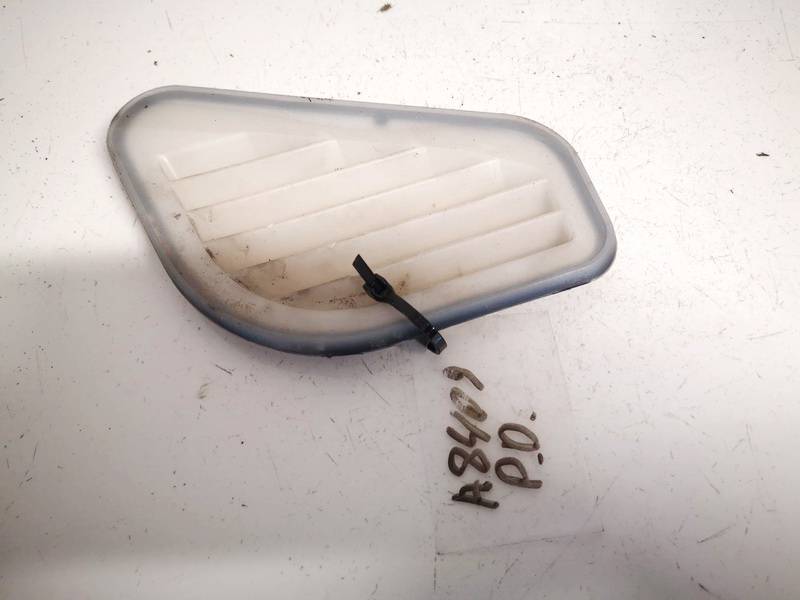 Mitsubishi Carisma 2002 Salona gaisa restes