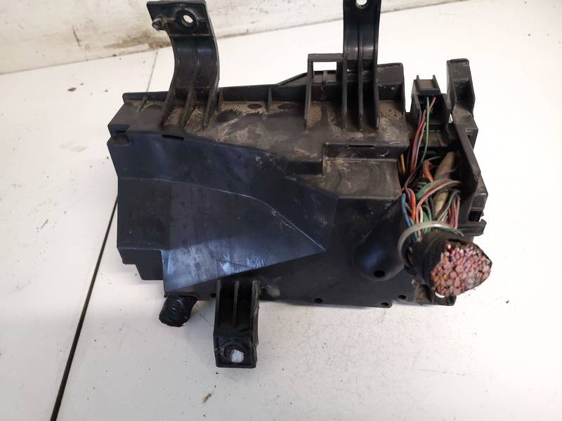 Mazda 6 2003 Skrzynka bezpieczników - Thumbnail 3