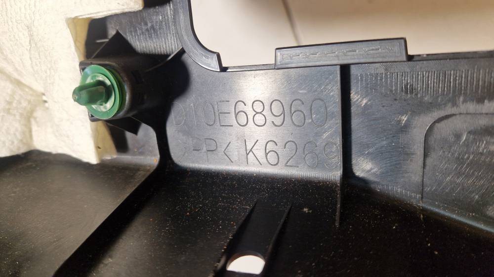 D10E68960 Mazda CX-3 2016 Wykończenie wnętrza bagażnika - Thumbnail 3