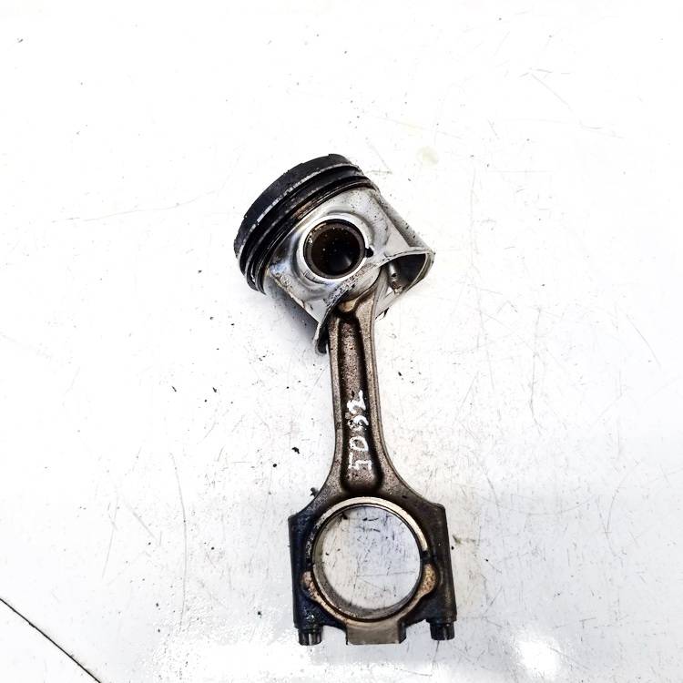 Volvo XC 90 2009 Tłok z korbowodem