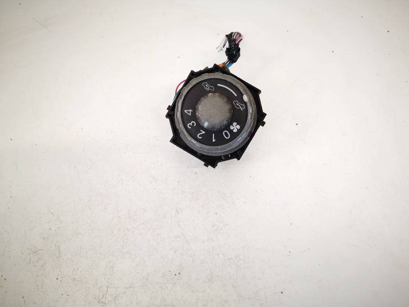 758857 Toyota Yaris 2006 Ilmastoinnin ohjaus