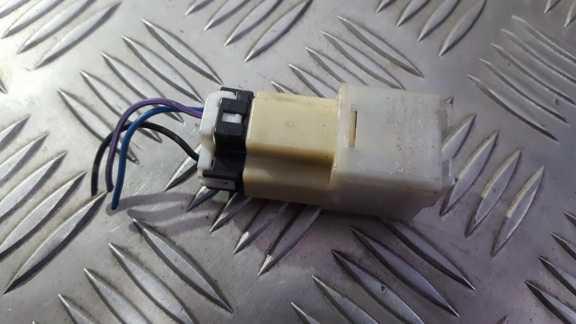 3211214320 c10066830, 3211214320 Relay module Mazda 626 2001