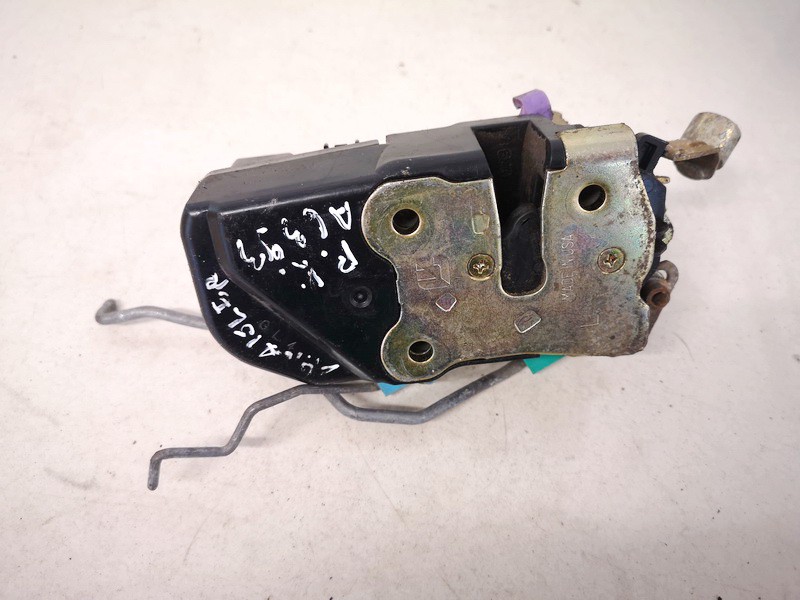 Chrysler Voyager 2001 Door Lock Mechanism - FRONT LEFT