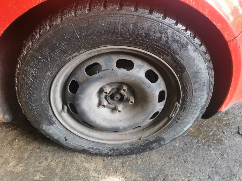 5X100 Volkswagen Golf 2000 Teräsvanne Kokoonpano R15