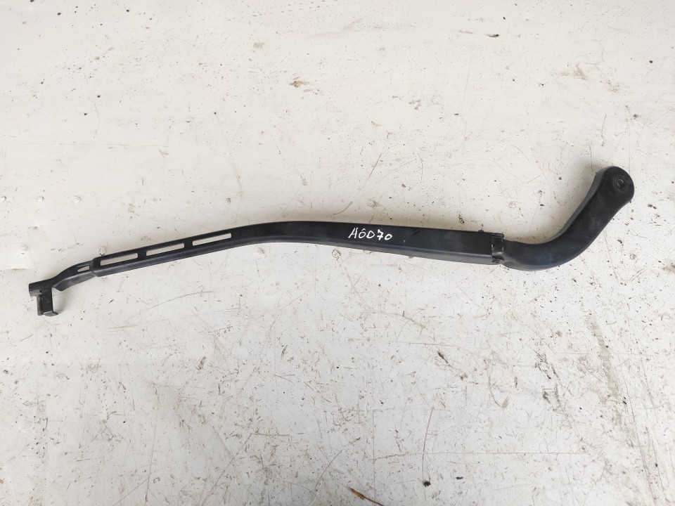 61617171642V BMW 3-Series 2006 Wiper Blade