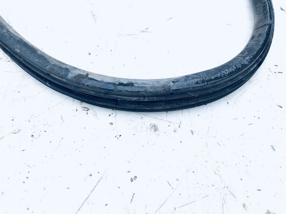 Toyota Avensis Verso 2005 Uszczelka drzwi - PRZEDNIE PRAWE - Thumbnail 2