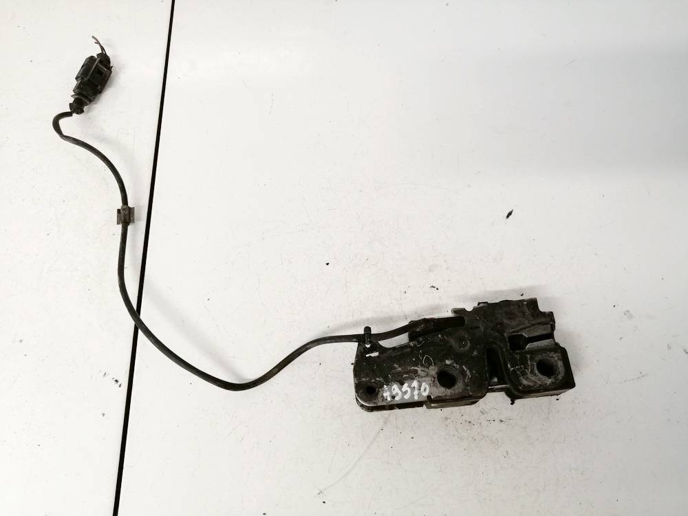 Volvo V70 1999 Kapoto spyna