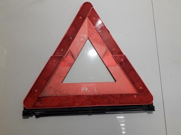 4B5860251 Audi A6 2001 Warning Triangle Integrated into Trunk