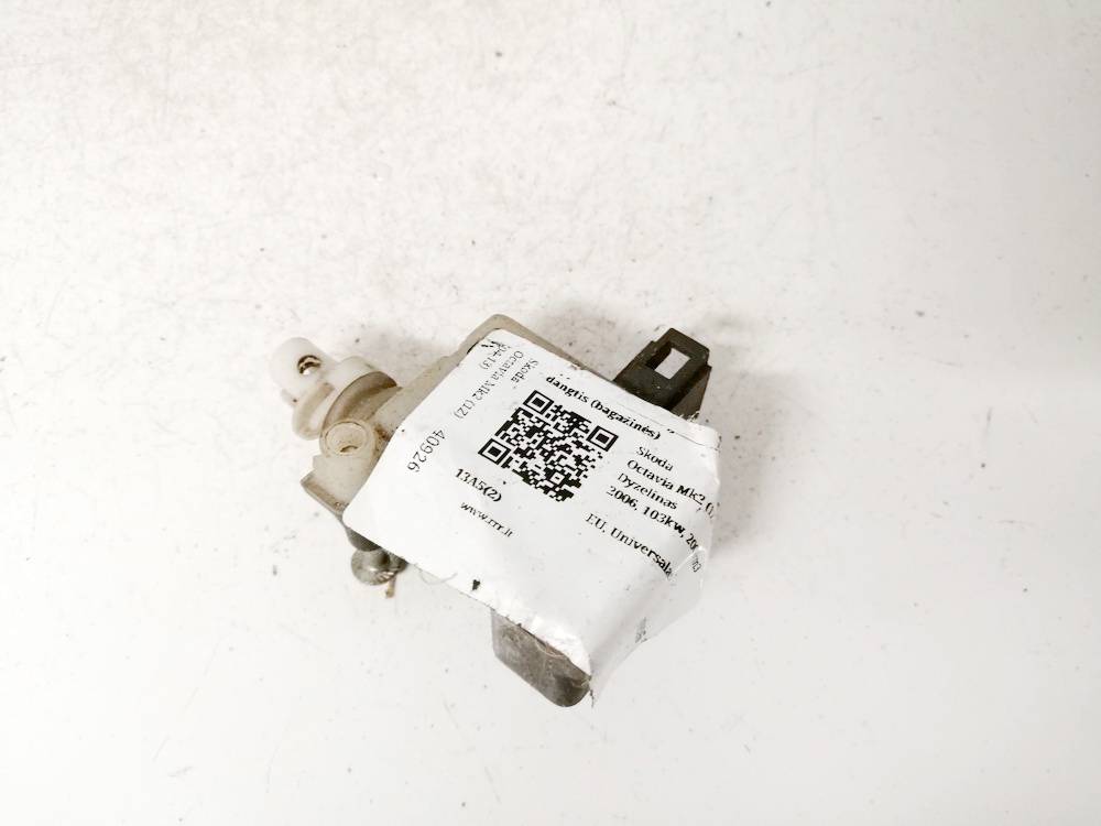 1M0959781A Skoda Octavia 2013 Élément de Réglage Central