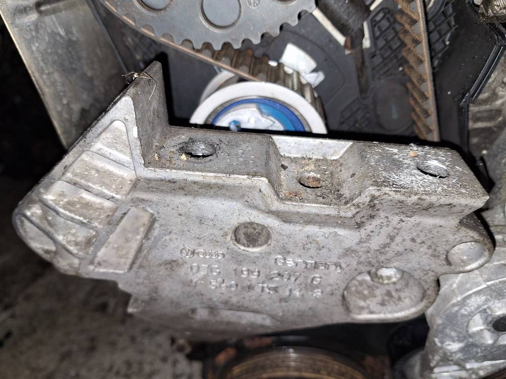 03G199207G Volkswagen Passat 2008 Wspornik silnika