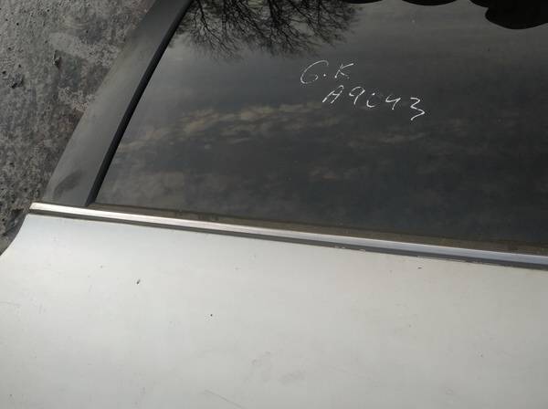 Toyota Highlander 2012 Durvju stikla sloksne - AIZMUGURE PA KREISI - Thumbnail 3