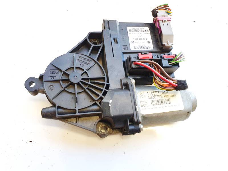 1K0959793J Skoda Octavia 2006 Window Motor - FRONT LEFT