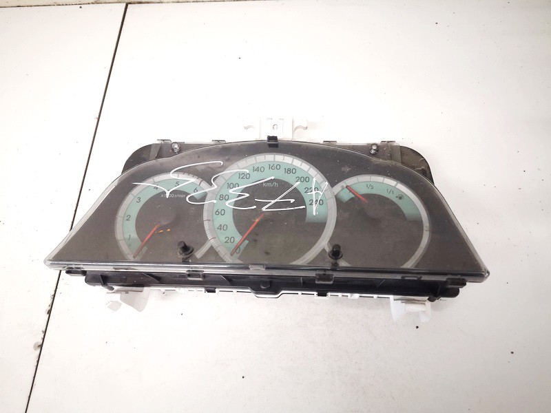 838000F090 Toyota Corolla Verso 2005 Spidometras - prietaisu skydelis