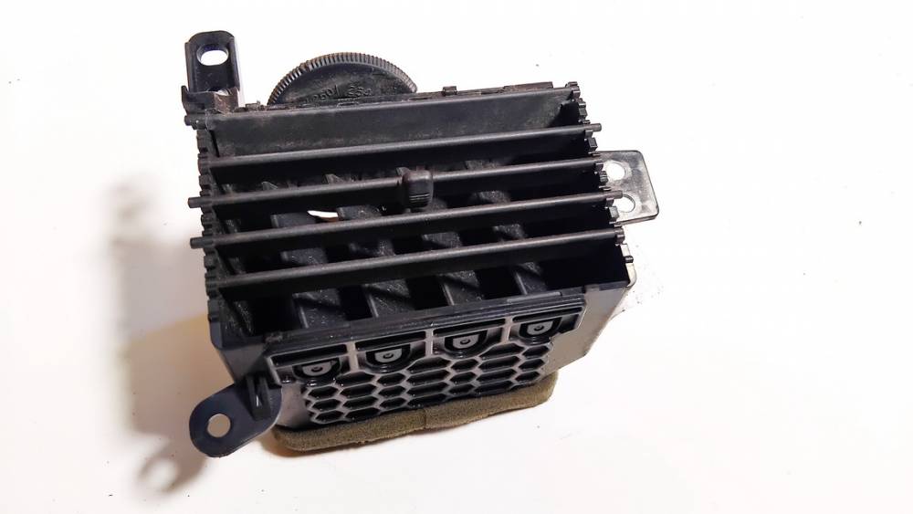 10070482AA01 Jeep Patriot 2007 ventilation intérieur