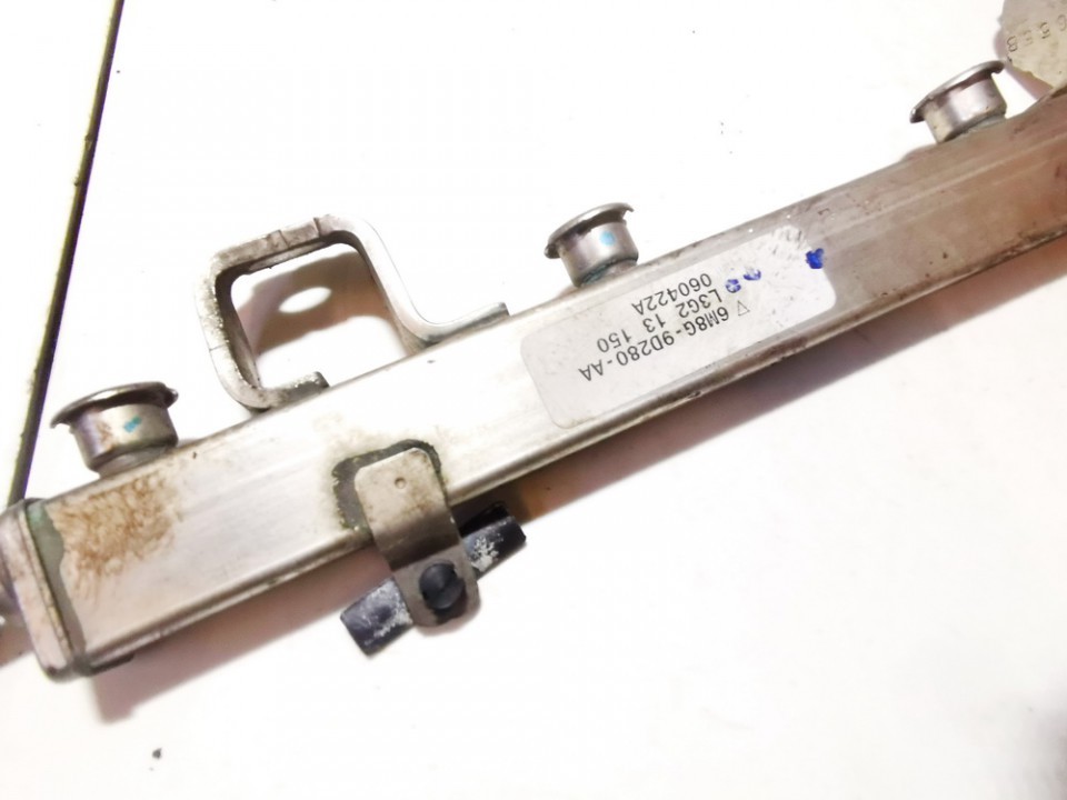 6M8G9D280AA Mazda 5 2006 Fuel injector rail (injectors)(Fuel distributor) - Thumbnail 2