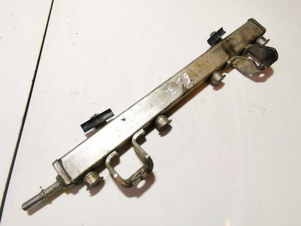 6M8G9D280AA Mazda 5 2006 Fuel injector rail (injectors)(Fuel distributor) - Thumbnail 3