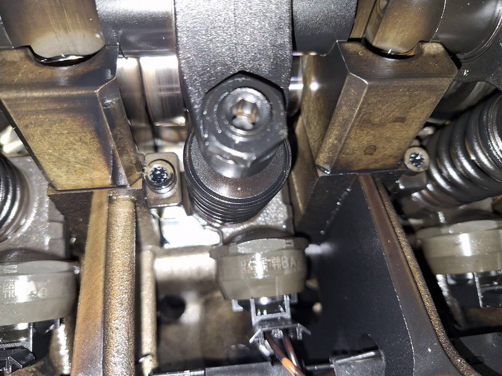 Skoda Octavia 2008 Wtryskiwacz Paliwa - Thumbnail 2