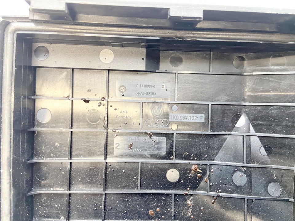 1K0937132F Skoda Octavia 2005 Drošinātāju kārbas vāks - Thumbnail 3