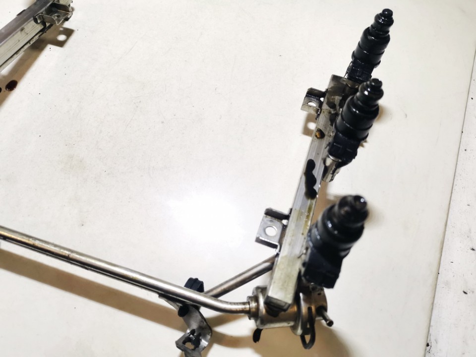 078133681AJ Audi A4 1999 Degvielas sadalītājs - Thumbnail 3