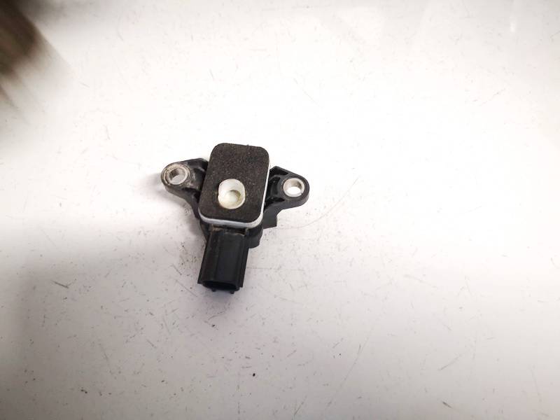 8P0955557 Volkswagen Touran 2004 Srs Airbag crash sensor - Thumbnail 3