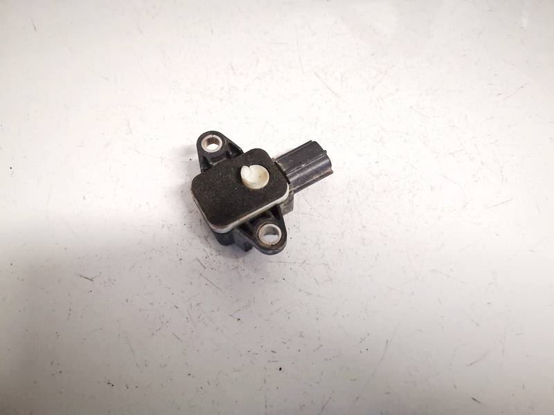 8P0955557 Volkswagen Touran 2004 Srs Airbag crash sensor - Thumbnail 2