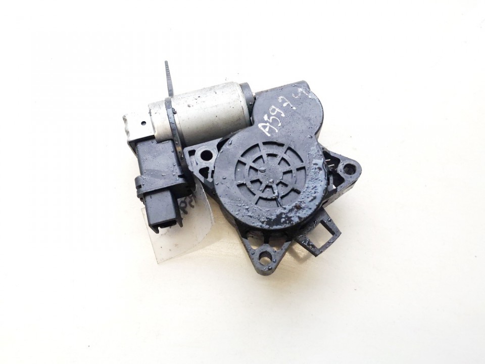 CM011740 Mazda 3 2006 Durvju loga pacēlāja motors - AIZMUGURE PA LABI