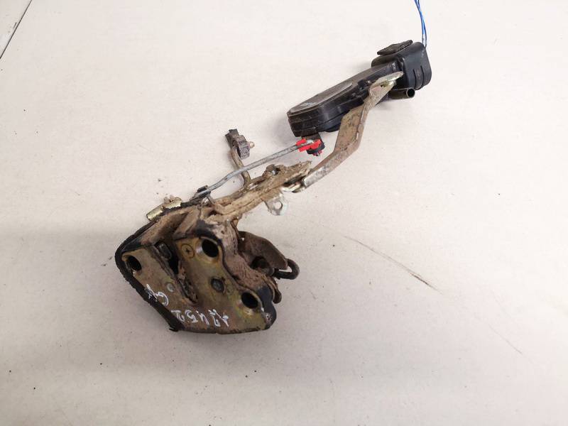 Mitsubishi Carisma 1997 Oven Lukko - TAKANA VASEMMALLA