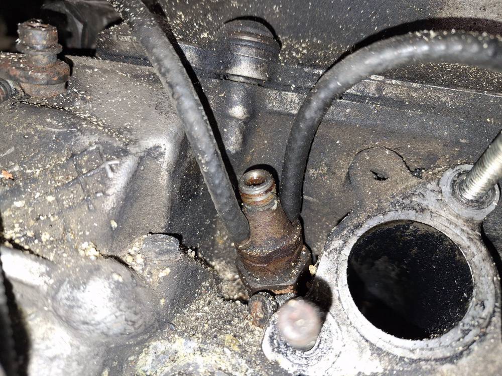 BMW 5-Series 1999 Fuel Injector