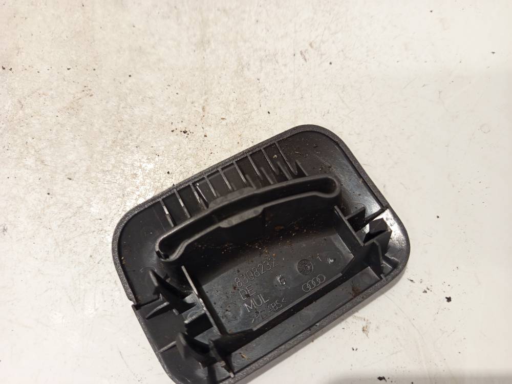 8308232 Audi A3 2006 Wykończenie wnętrza (plastikowe elementy) - Thumbnail 2