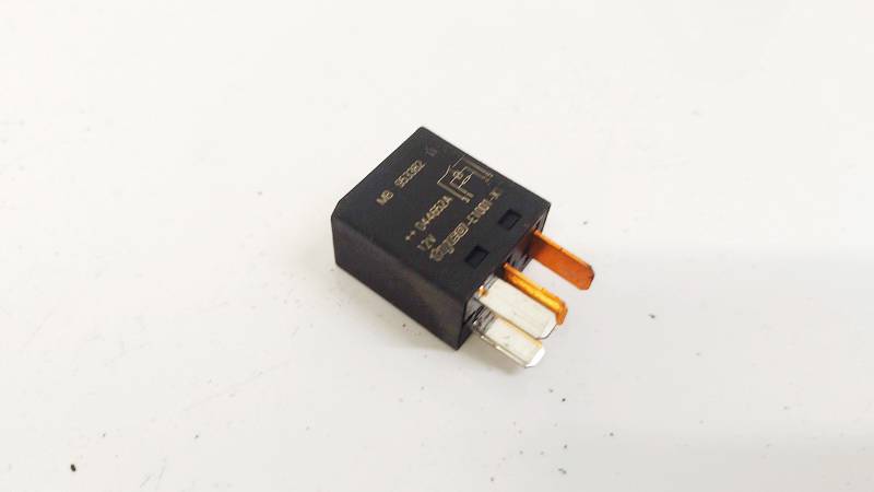 MB953382 Mitsubishi Colt 2004 Relay module - Thumbnail 3