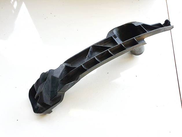 1K0807890A Volkswagen Golf 2004 Puskurin kiinnike - EDESSÄ OIKEALLA