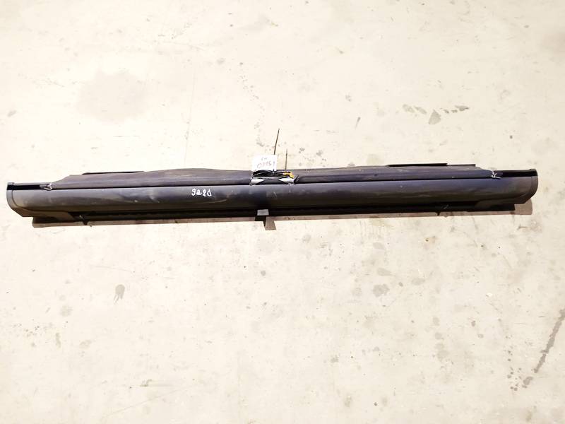 BMW 3-Series 2000 Nadproże