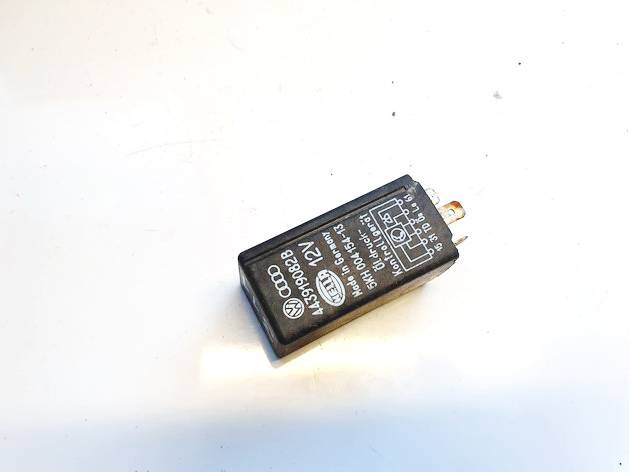 443919082B Audi A4 1999 Relay module